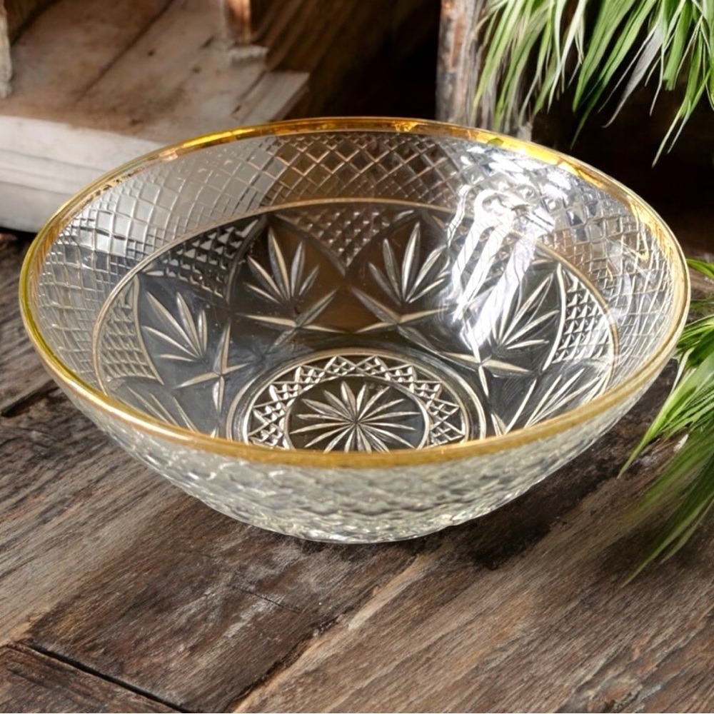 VINTAGE Exquisite Cristal d’Arques Durand Glass Bowl, Clear with Gold Rim